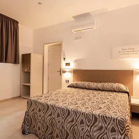 Hotel La Caravella 3*